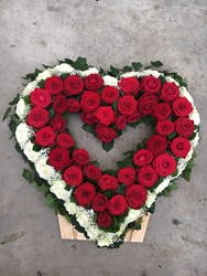 Zeige Details für Herz mit roten Rosen - TF-137 Bild von Herz mit roten Rosen - TF-137