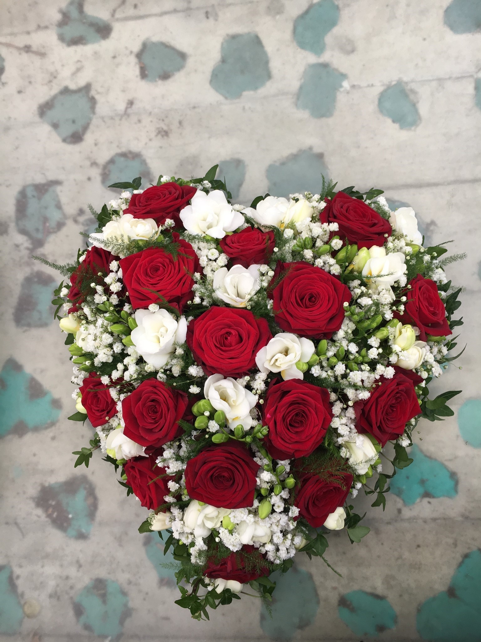 Bild von Herz mit roten Rosen - TF-139