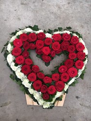 Bild von Herz mit roten Rosen - TF-137